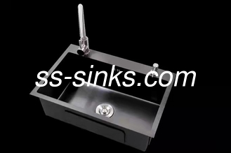 سینک آشپزخانه ای از رزین آکریلیک و کوارتز سیاه با تخت تخلیه 680*460 میلی متر