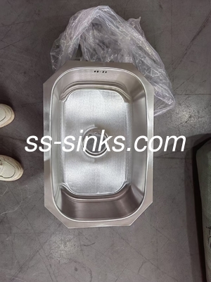 18G گج Undermount فولاد ضد زنگ آشپزخانه سینک 9 اینچ عمق واحد کاسه و تخلیه شامل