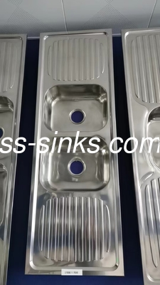 سینک آشپزخانه درجه تجاری با صفحه تخلیه برای تاسیسات مواد غذایی شلوغ