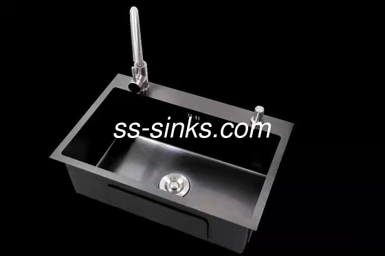 سینک آشپزخانه ای از رزین آکریلیک و کوارتز سیاه با تخت تخلیه 680*460 میلی متر